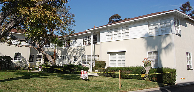 Exterior painting of apartment house in Glendora, CA