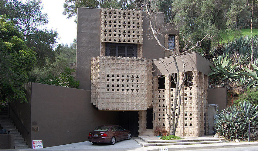 Painting Company restores Frank Lloyd Wright House in Los Angeles